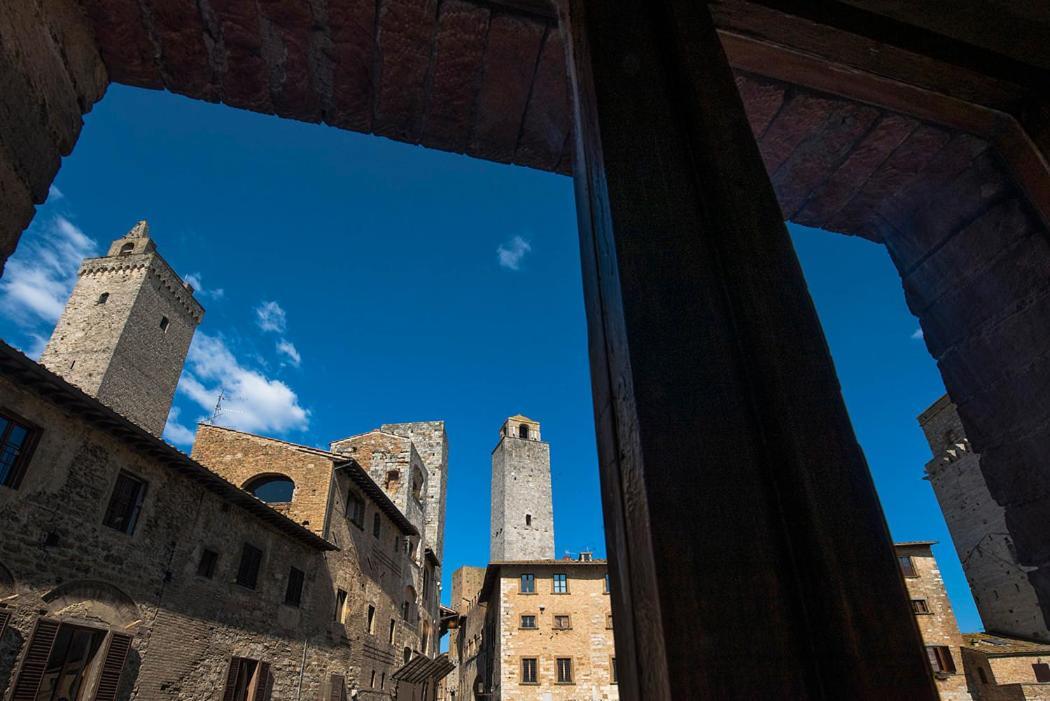 Medieval Palazzo Becci San Gimignano Exteriör bild