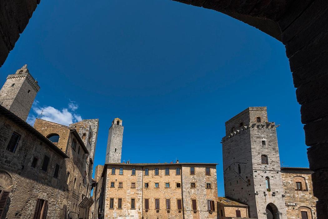 Medieval Palazzo Becci San Gimignano Exteriör bild